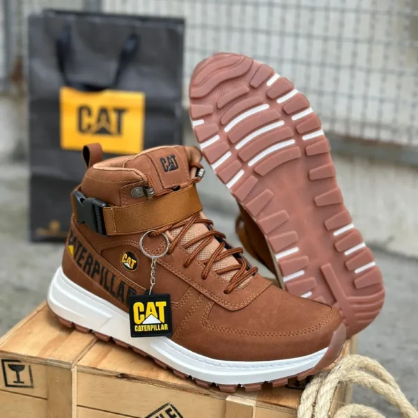 Bota deportiva caterpilar__Calzado Caballeros